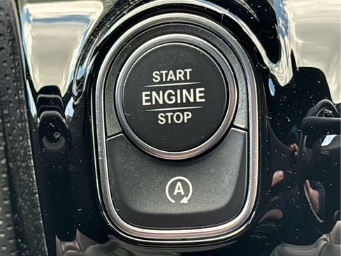 Used 2023 Mercedes-Benz CLA 250 4MATIC image 16