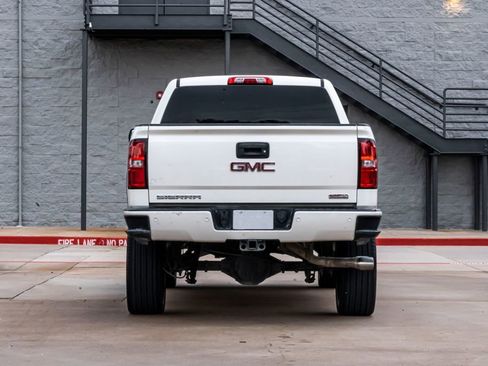Used 2014 GMC Sierra 1500 SLT w/ All-Terrain Package AWD/4WD image 6