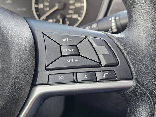 Used 2025 Nissan Altima 2.5 SV FWD image 11