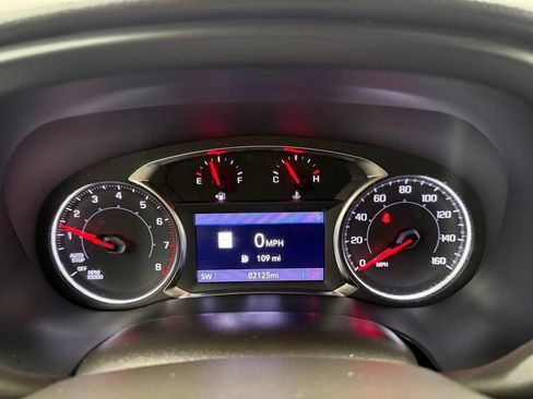 Used 2023 GMC Acadia SLT FWD image 5