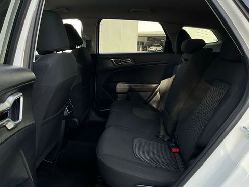 Used 2025 Kia Sportage LX image 12