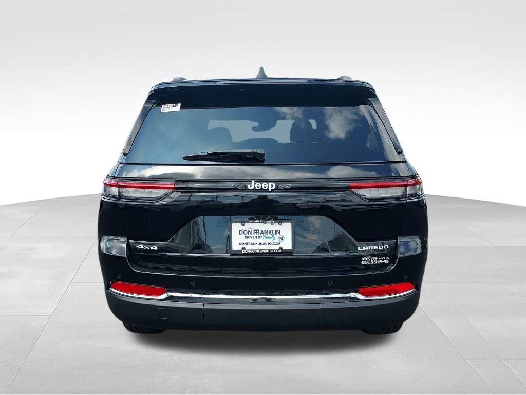 New 2027 Jeep Grand Cherokee Laredo X AWD/4WD image 4