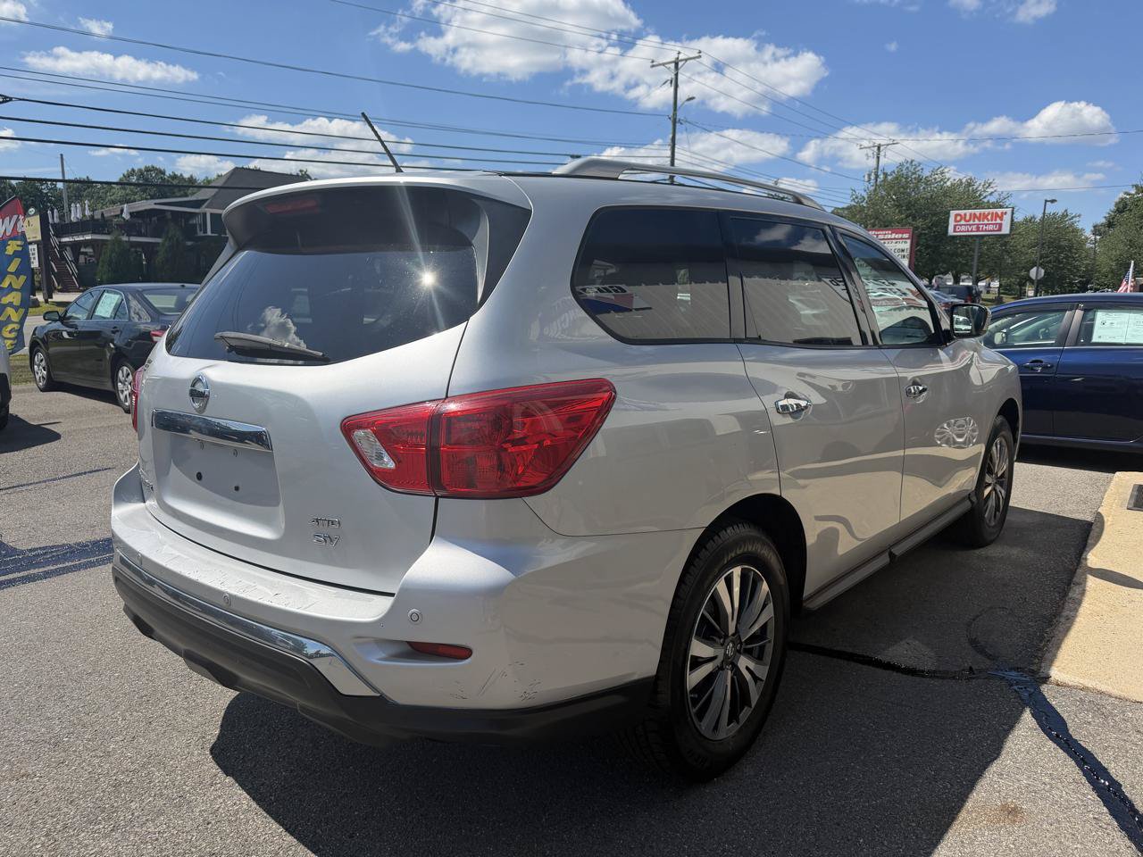 Used 2018 Nissan Pathfinder SV AWD/4WD image 4