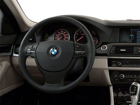 Used 2013 BMW 528i xDrive Sedan image 6