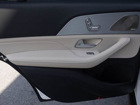Certified 2025 Mercedes-Benz GLS 450 4MATIC image 14
