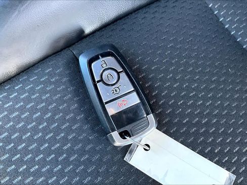 Used 2025 Ford Escape ST-Line image 13