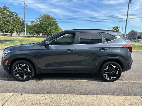 Used 2024 Kia Seltos EX AWD/4WD image 7