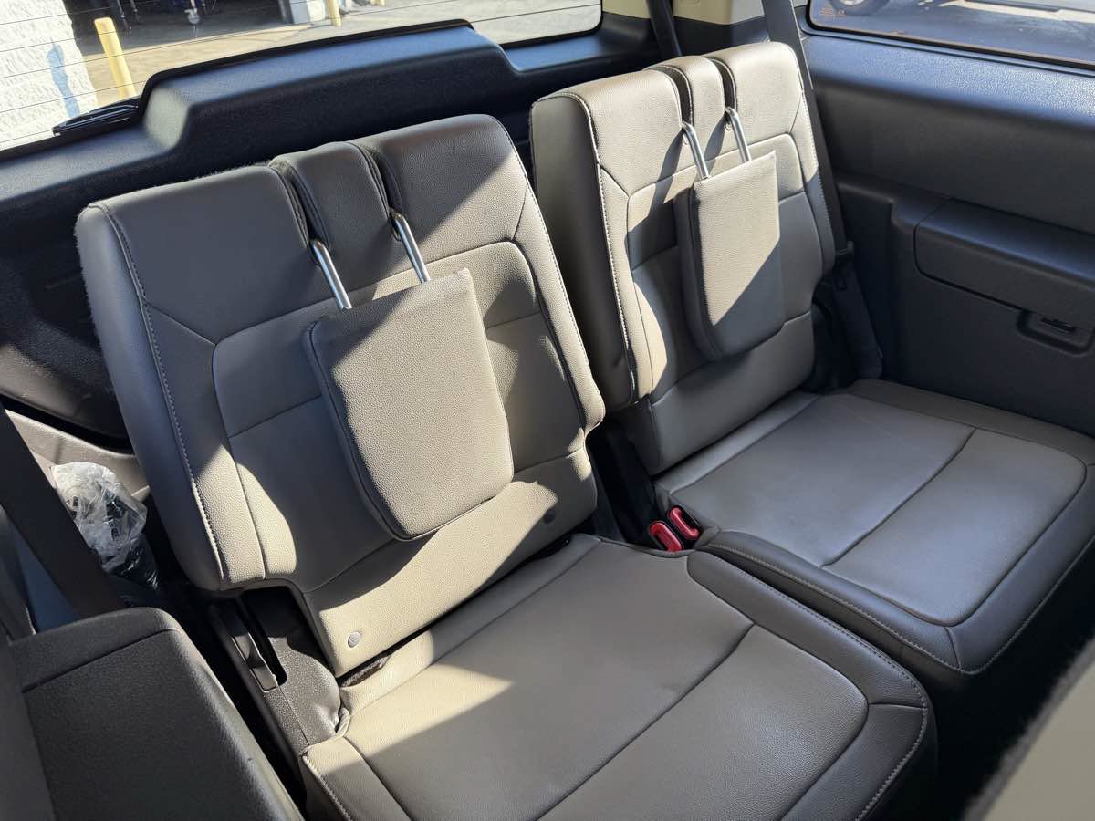 Used 2018 Ford Flex Limited w/ Equipment Group 303A AWD/4WD image 18