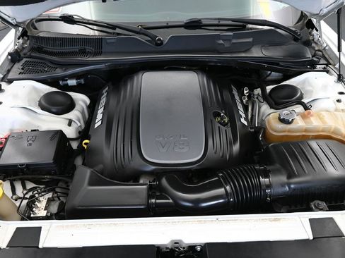 Used 2018 Dodge Challenger R/T image 10