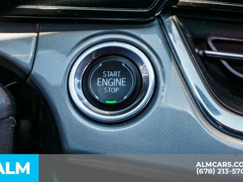 Used 2025 Chevrolet Trax LT FWD image 43