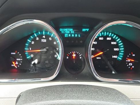 Used 2009 Chevrolet Traverse LTZ image 13