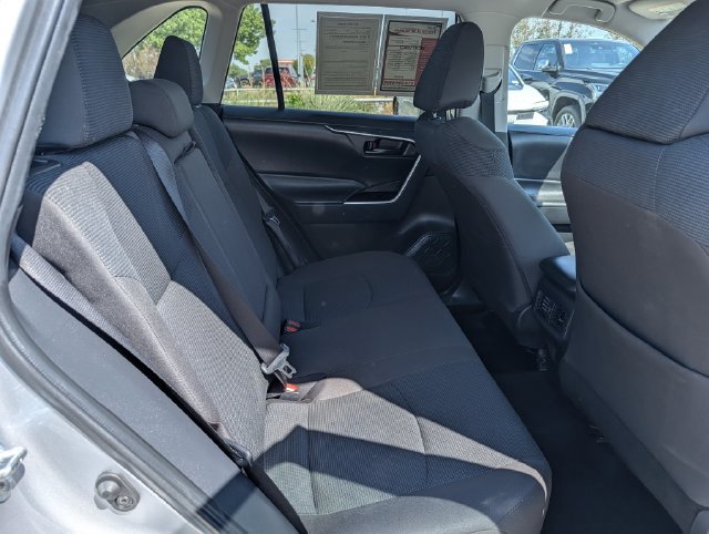 Used 2025 Toyota RAV4 LE AWD/4WD image 28