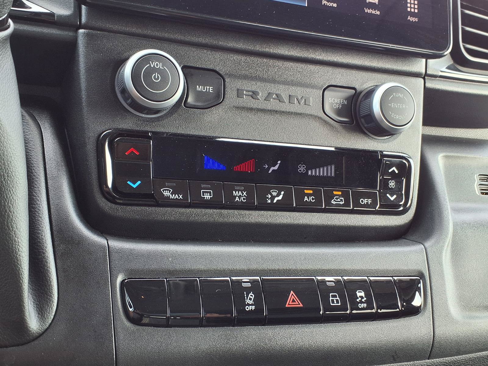 Used 2023 RAM ProMaster 3500 w/ Premium Convenience Group (B) FWD image 6