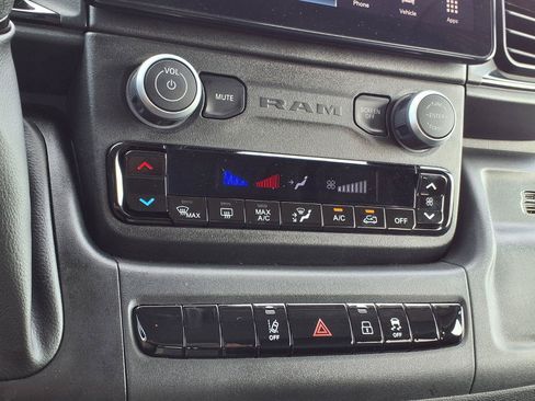 Used 2023 RAM ProMaster 3500 w/ Premium Convenience Group (B) FWD image 6