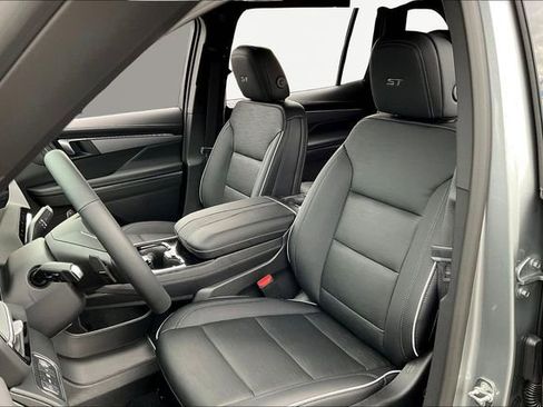 New 2026 Buick Enclave Sport Touring w/ Power Package FWD image 10