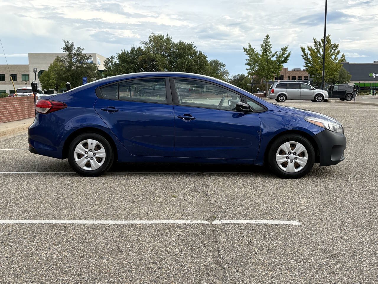 Used 2017 Kia Forte LX FWD image 6