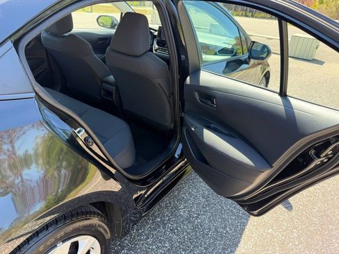 Used 2022 Toyota Corolla LE FWD image 26