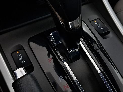 Used 2014 Honda Accord Touring image 18