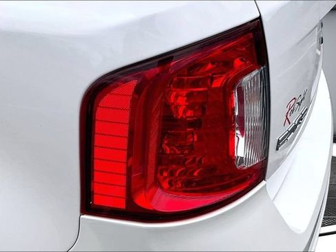Used 2011 Ford Edge Limited FWD image 22