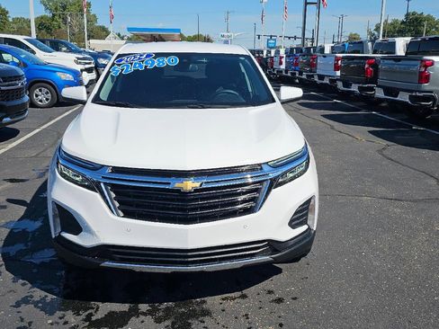 Certified 2024 Chevrolet Equinox LT w/ LPO, Floor Liner Package image 2