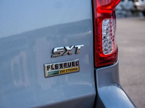 Used 2019 Dodge Grand Caravan SXT FWD image 12