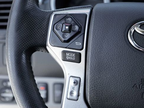 Used 2015 Toyota Tacoma 4x4 Double Cab w/ TRD Off-Road Package image 22