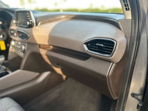 Used 2019 Hyundai Santa Fe SE AWD/4WD image 22