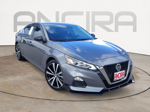 Used 2019 Nissan Altima 2.5 SR w/ SR Premium Package FWD image 4