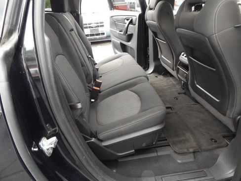 Used 2014 Chevrolet Traverse LT image 26
