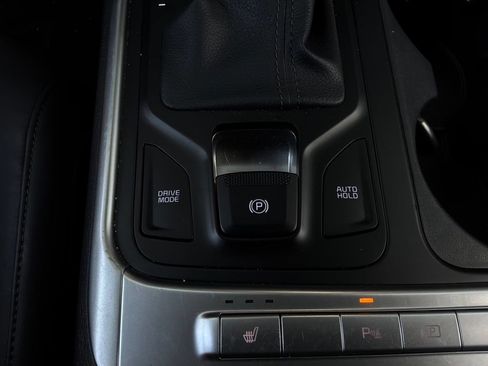 Used 2026 Kia Carnival FWD image 25