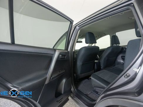 Used 2016 Toyota RAV4 LE FWD image 24
