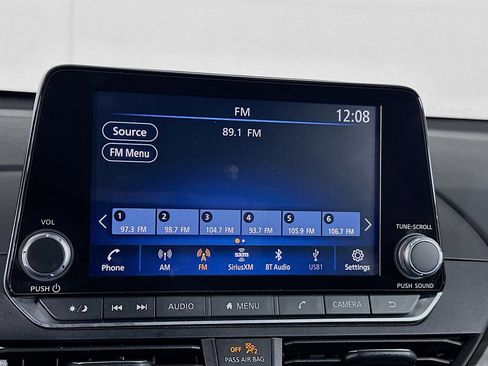 Used 2024 Nissan Altima 2.5 SV image 21