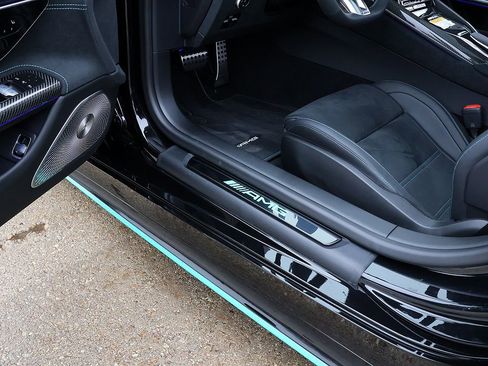 Used 2025 Mercedes-Benz AMG GT 63 image 96