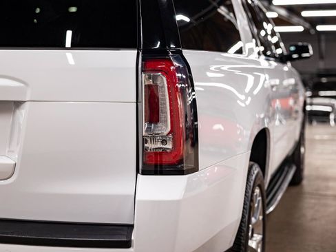 Used 2019 GMC Yukon XL SLT AWD/4WD image 35