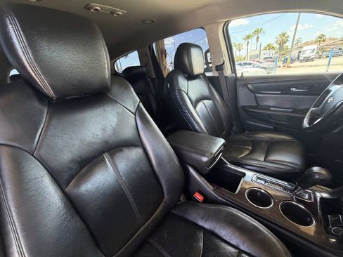 Used 2017 Chevrolet Traverse LT FWD image 21