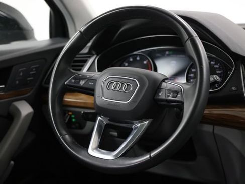 Used 2022 Audi Q5 2.0T Premium w/ Convenience Package image 15