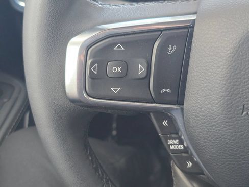 Used 2025 RAM 1500 Laramie AWD/4WD image 17