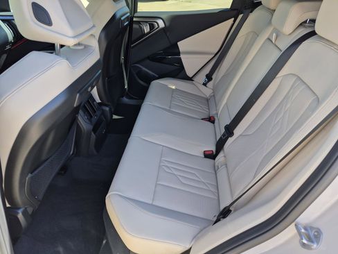 New 2026 BMW X3 xDrive30 w/ Premium Package AWD/4WD image 16