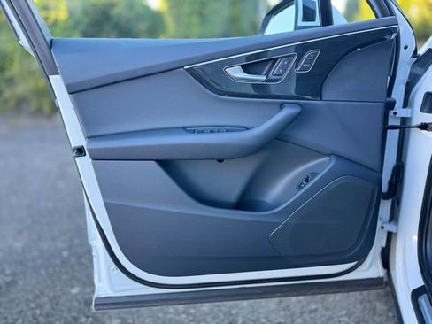 Used 2025 Audi Q7 2.0T Premium w/ Convenience Package image 10