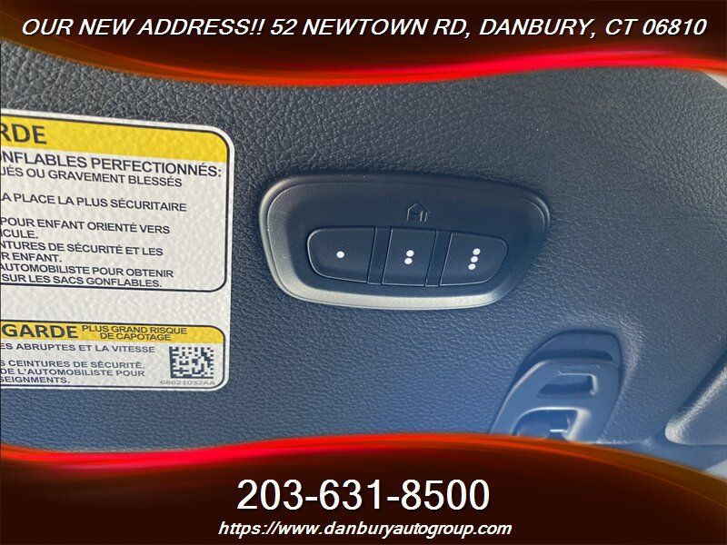 Used 2024 Jeep Wrangler Unlimited Rubicon 4xe w/ Technology Group AWD/4WD image 22