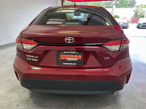 Certified 2025 Toyota Corolla LE FWD image 4