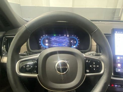 Certified 2025 Volvo XC90 B6 Plus image 15