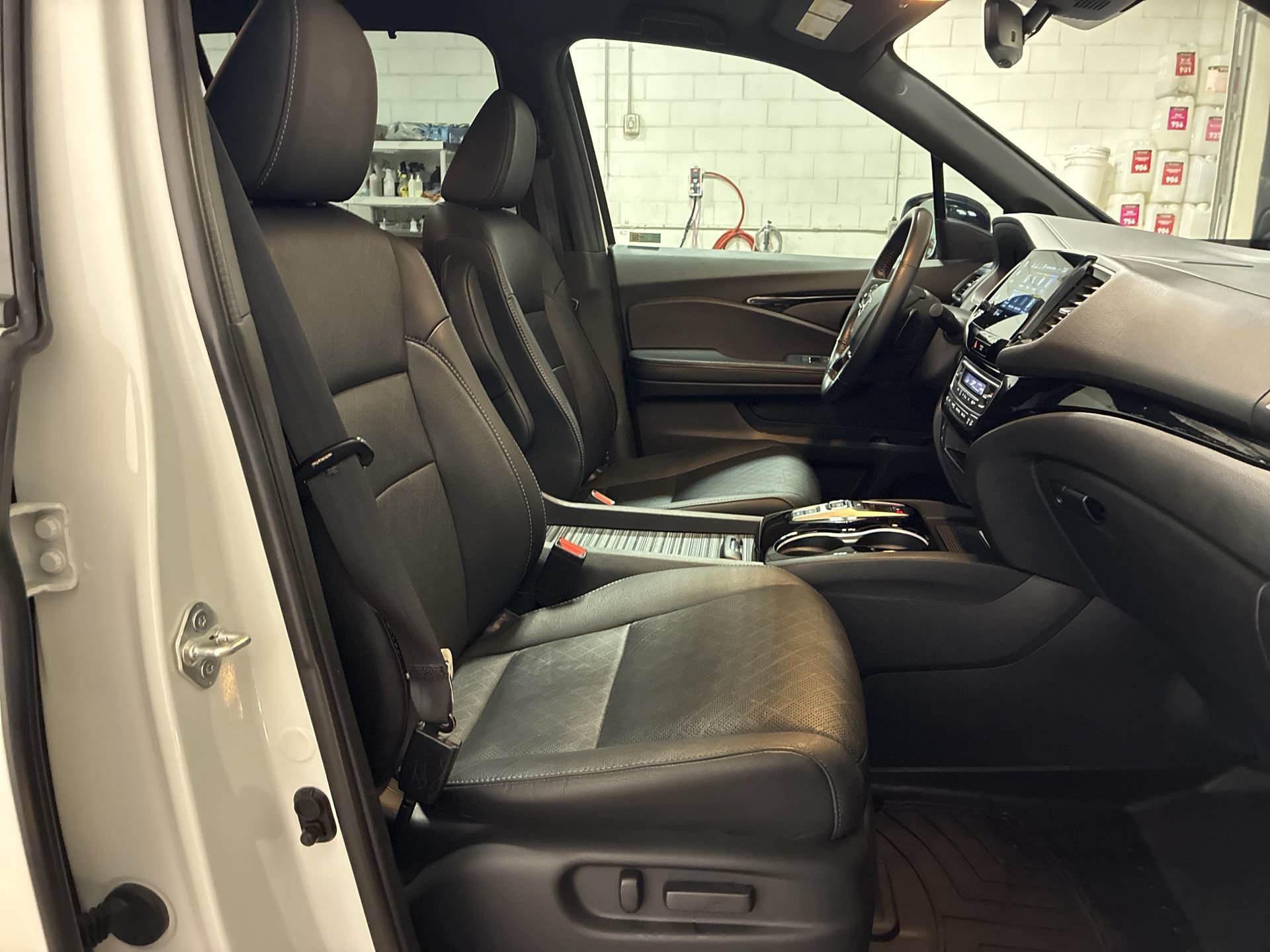Certified 2023 Honda Passport Elite image 24