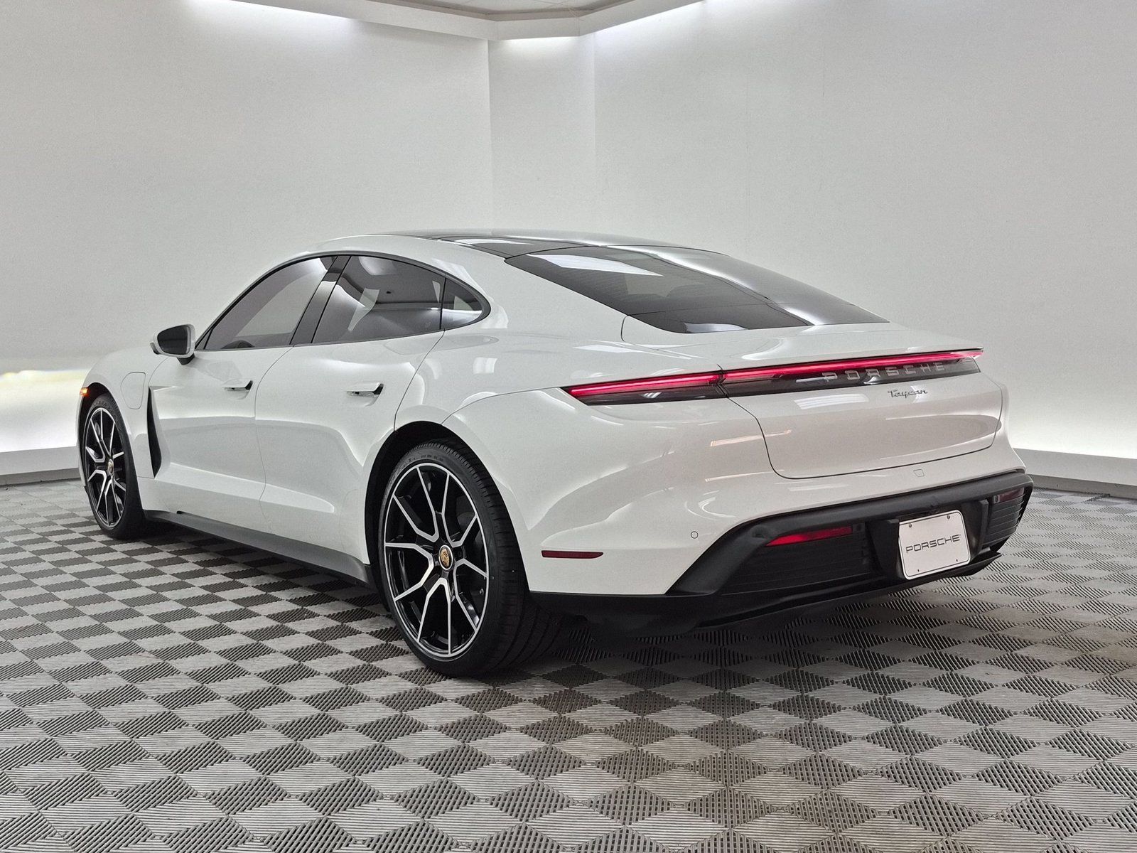 Certified 2024 Porsche Taycan w/ Premium Package RWD image 3