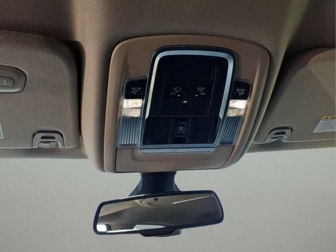 Used 2019 RAM 1500 Laramie AWD/4WD image 24