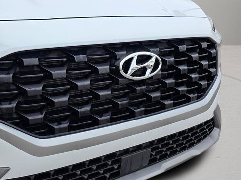 Used 2023 Hyundai Santa Fe SEL image 9