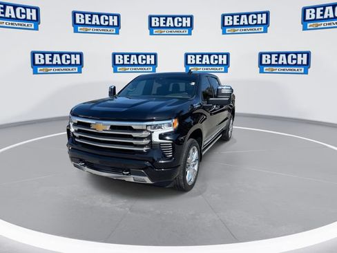 Used 2024 Chevrolet Silverado 1500 High Country w/ High Country Premium Package AWD/4WD image 5