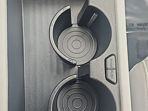 Used 2024 Hyundai Kona Limited image 25