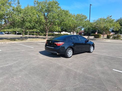 Used 2016 Toyota Corolla LE FWD image 6