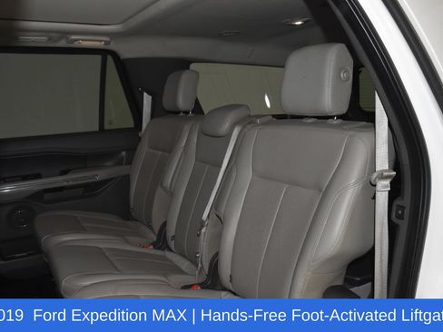 Used 2019 Ford Expedition Max XLT w/ Equipment Group 202A AWD/4WD image 31